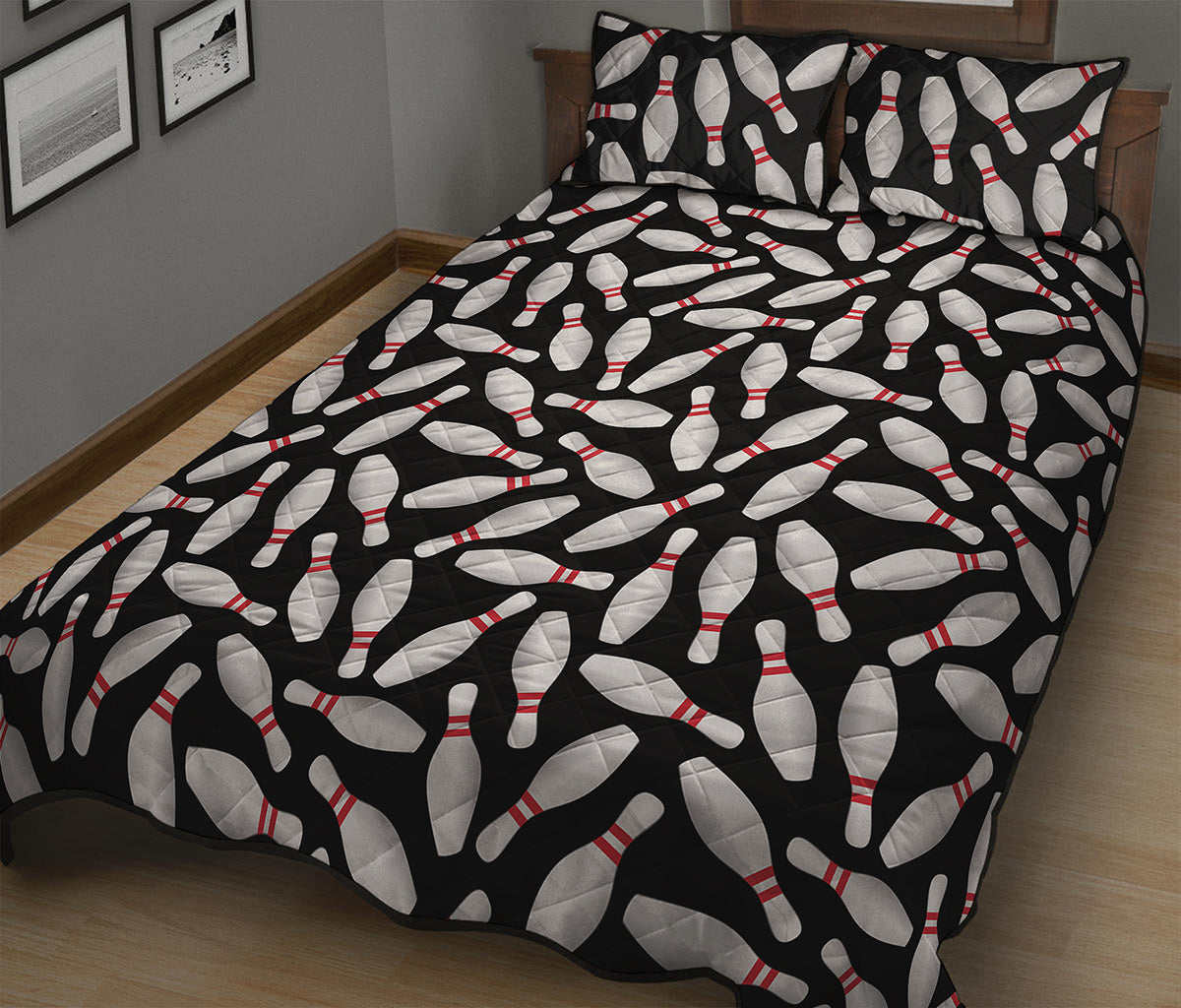 Black Bowling Pins Pattern Print Quilt Bed Set