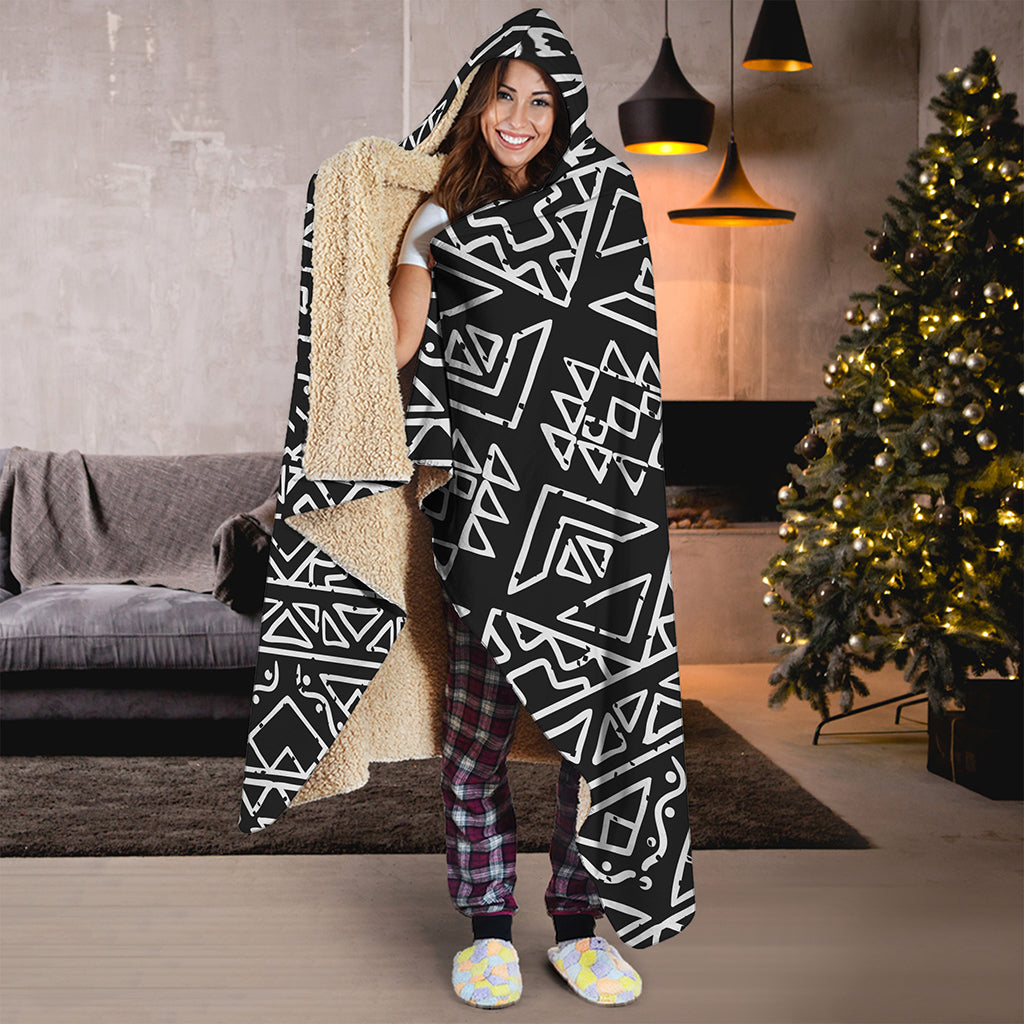 Black Ethnic Aztec Pattern Print Hooded Blanket