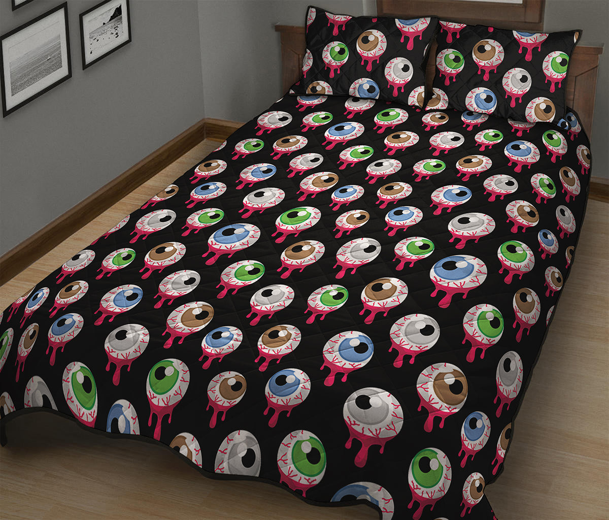 Bloody Eyeball Pattern Print Quilt Bed Set