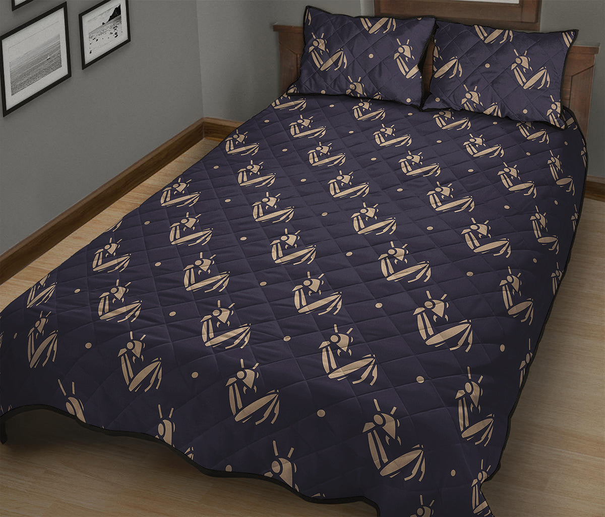 Blue And Beige Mantis Pattern Print Quilt Bed Set