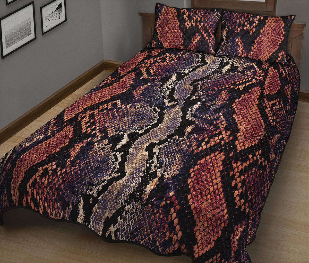 Blue And Red Snakeskin Print Quilt Bed Set