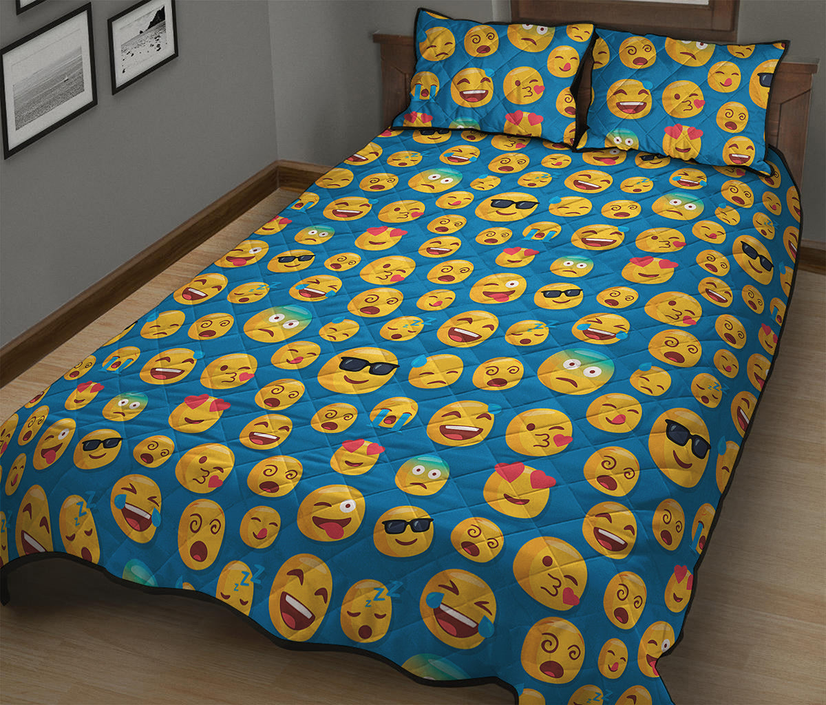 Blue Emoji Pattern Print Quilt Bed Set