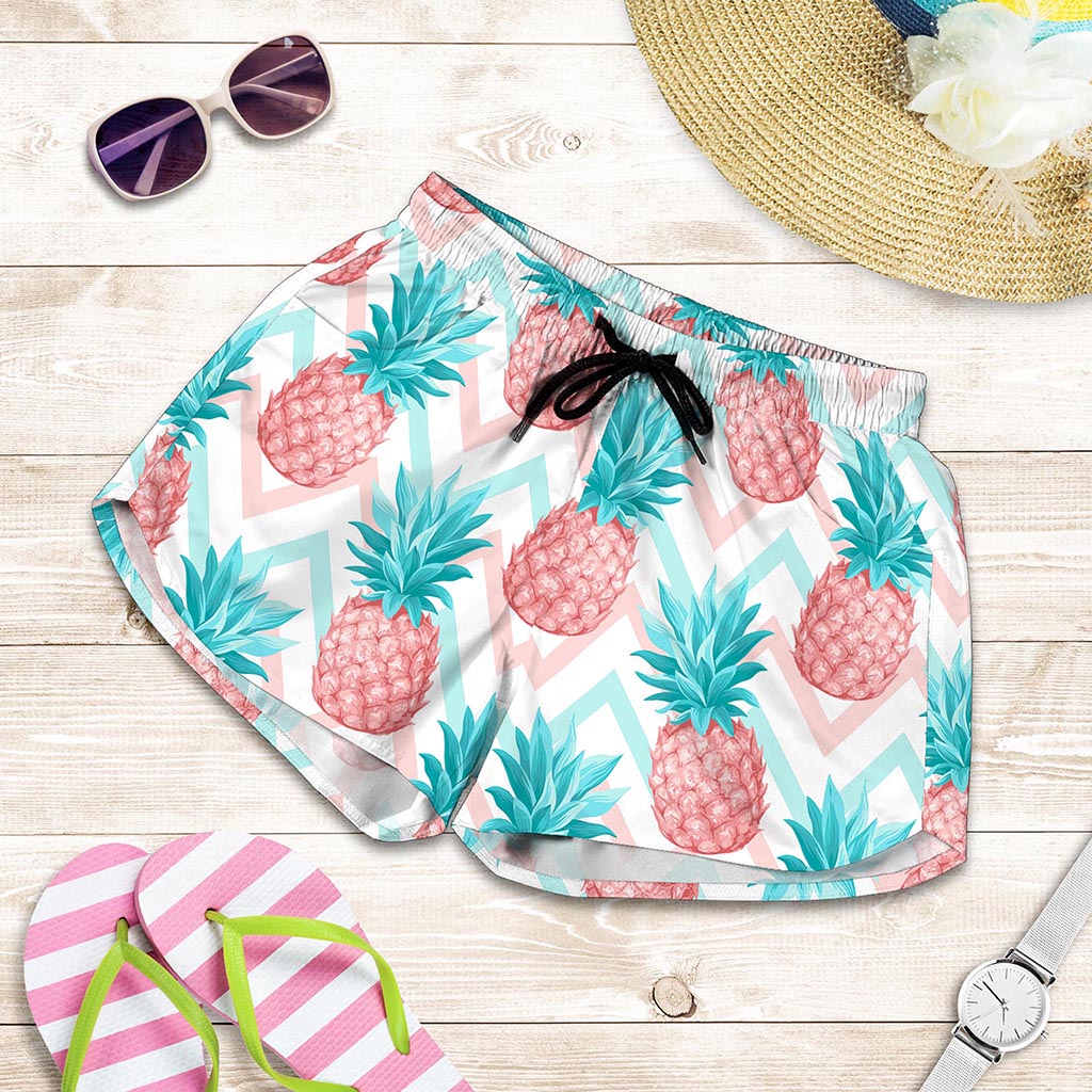 Bright Zig Zag Pineapple Pattern Print Women's Shorts
