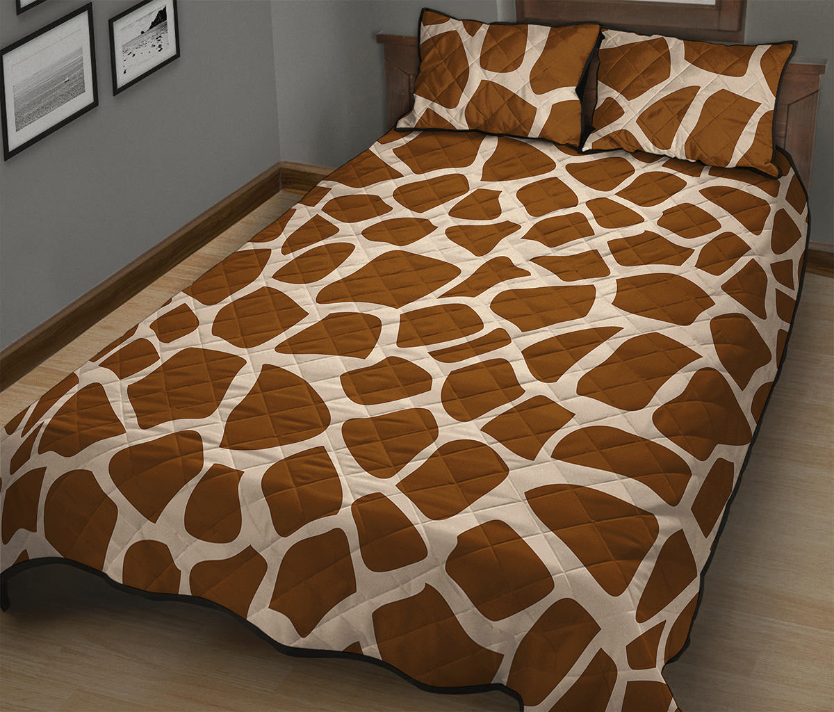 Brown Giraffe Pattern Print Quilt Bed Set
