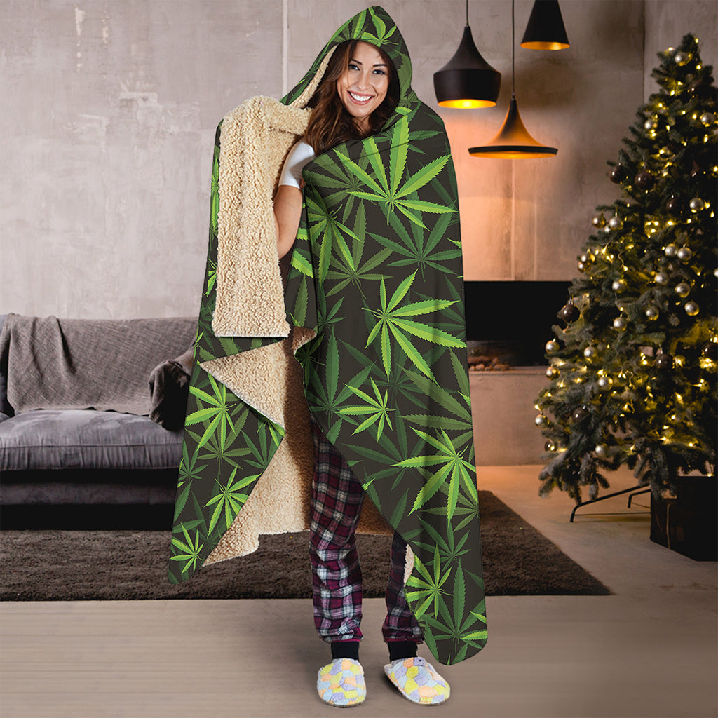 Cannabis Leaves Pattern Print Hooded Blanket