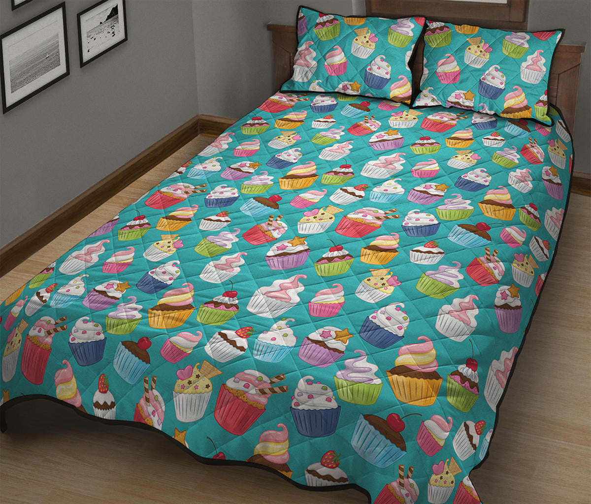 Cartoon Cupcake Pattern Print Quilt Bed Set