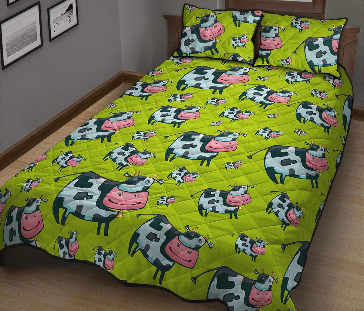 Cartoon Smiley Cow Pattern Print Quilt Bed Set