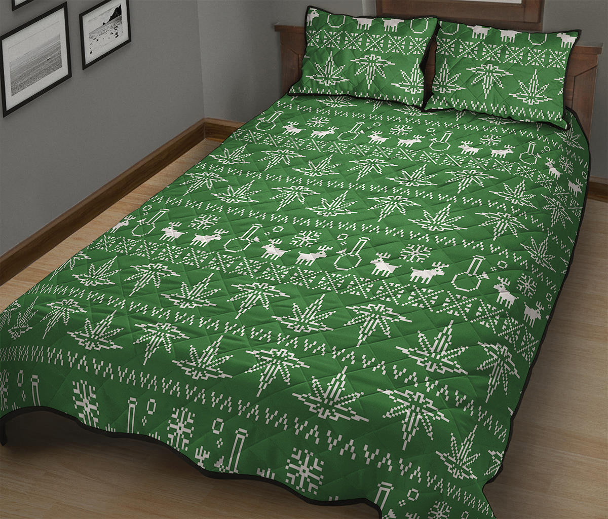 Christmas Pot Leaf Pattern Print Quilt Bed Set