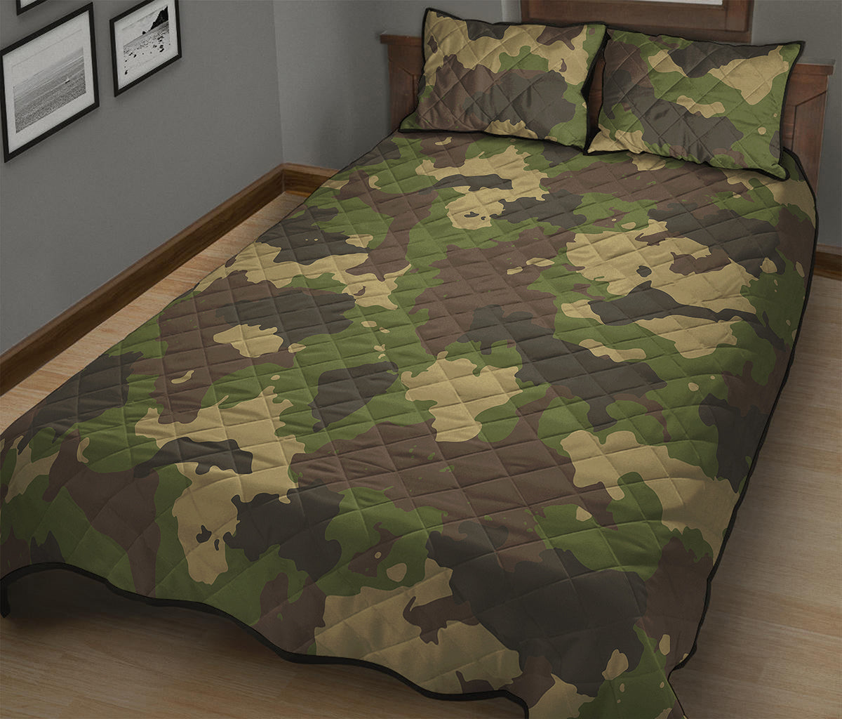 Classic Green Camouflage Print Quilt Bed Set