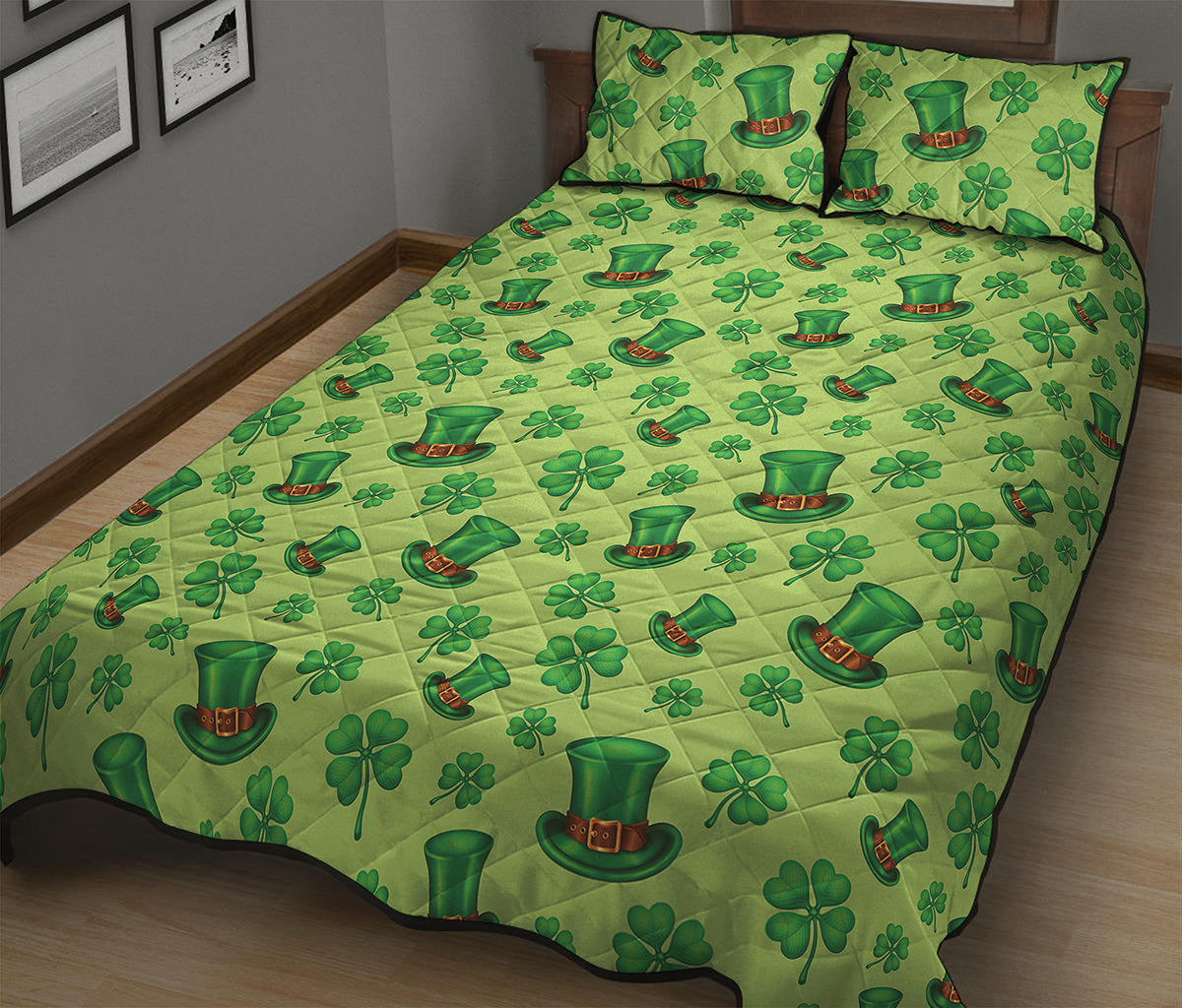 Clover And Hat St. Patrick's Day Print Quilt Bed Set