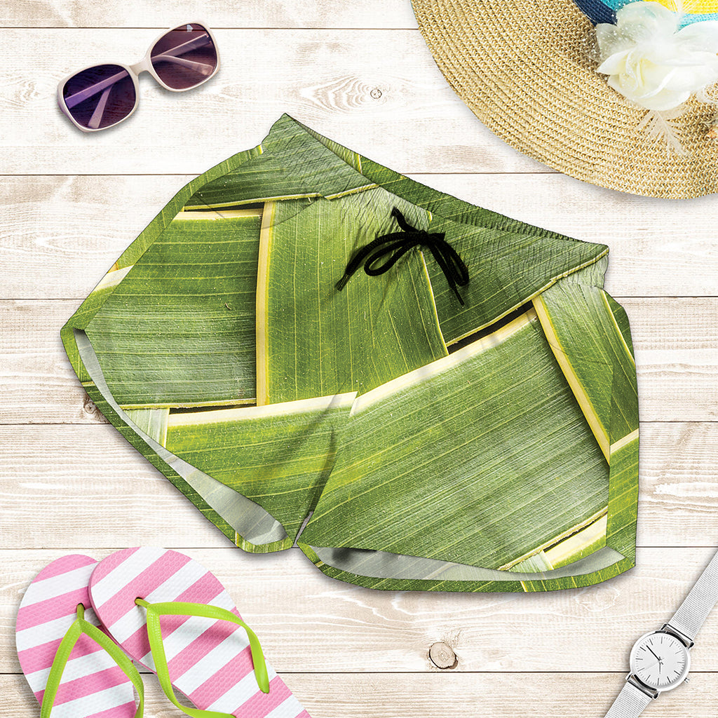 Coconut Leaf Print Women's Shorts