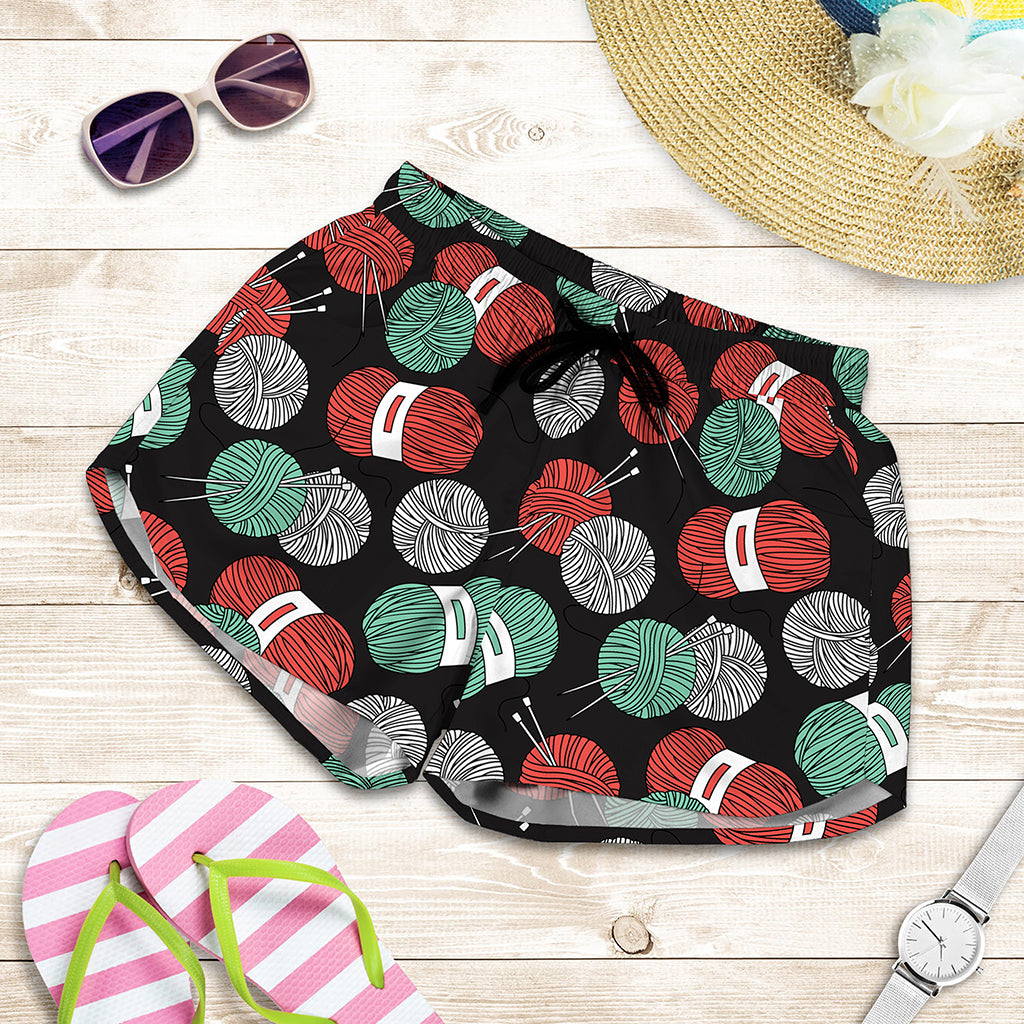 Crochet Yarn Pattern Print Women's Shorts