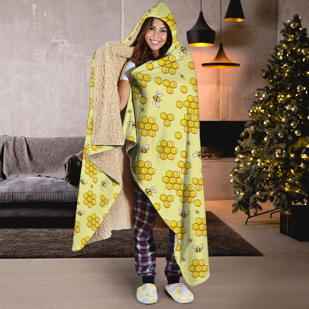Cute Honey Bee Pattern Print Hooded Blanket