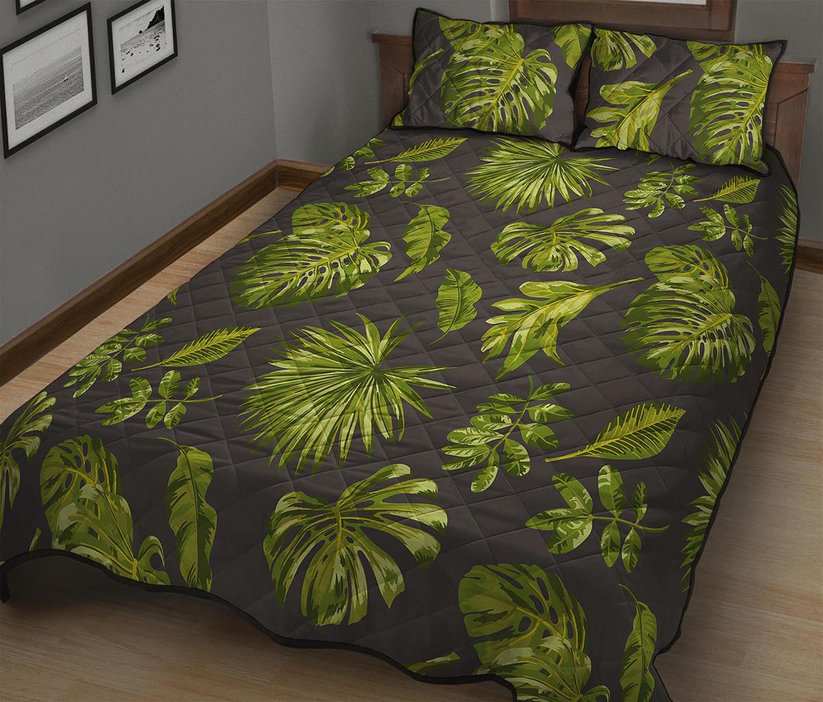 Dark Tropical Leaf Pattern Print Quilt Bed Set