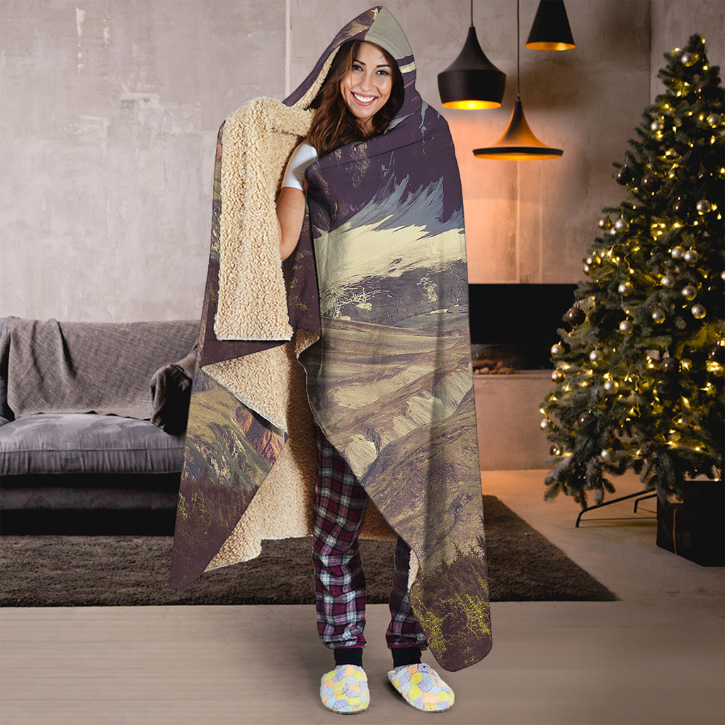 Denali Mountain Print Hooded Blanket