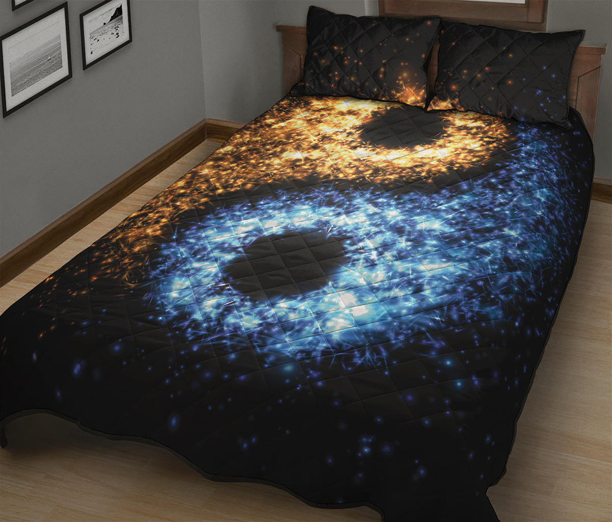 Fire And Ice Sparkle Yin Yang Print Quilt Bed Set