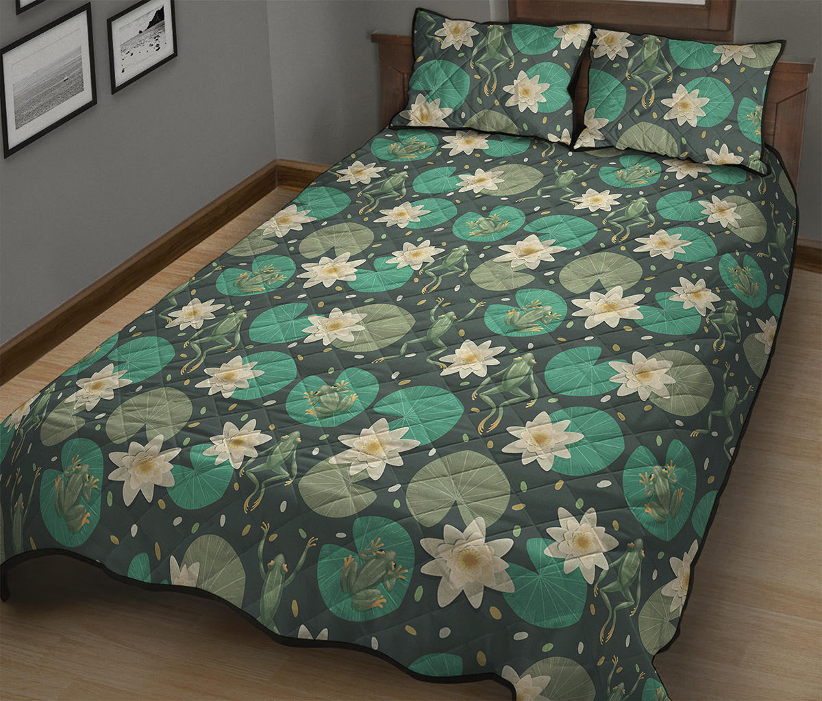Frogs And Water Lilies Pattern Print Quilt Bed Set