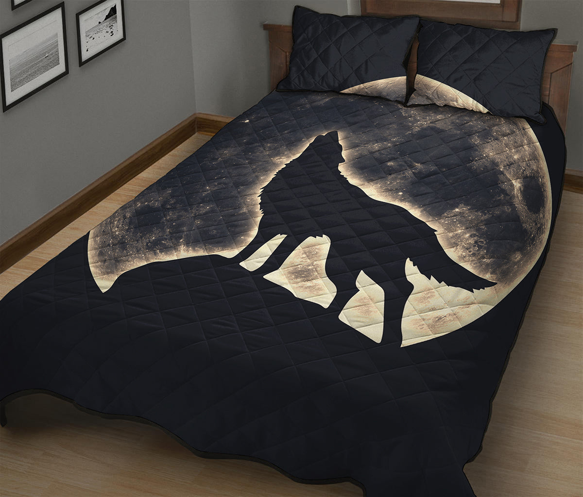 Full Moon Howling Wolf Print Quilt Bed Set