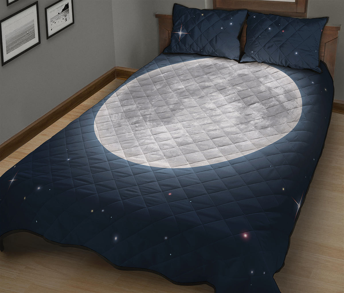 Full Moon Print Quilt Bed Set