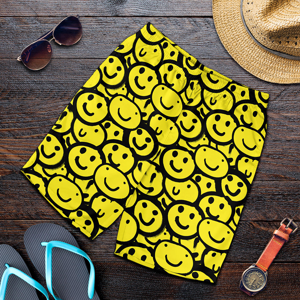Graffiti Happy Emoji Pattern Print Men's Shorts