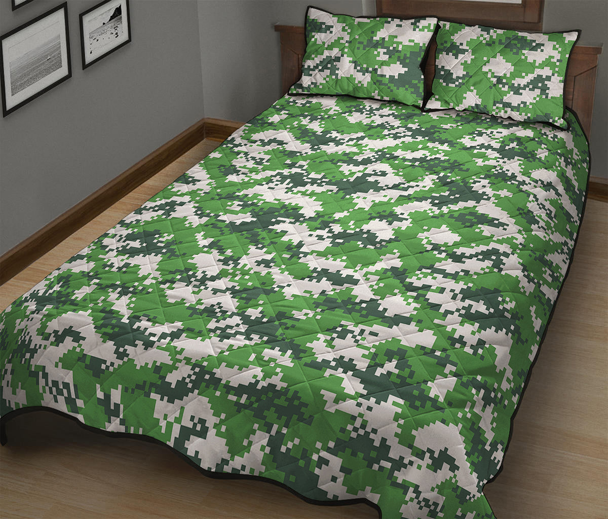Green And White Digital Camo Print Quilt Bed Set