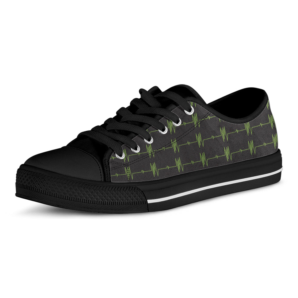 Green Heartbeat Pattern Print Black Low Top Shoes