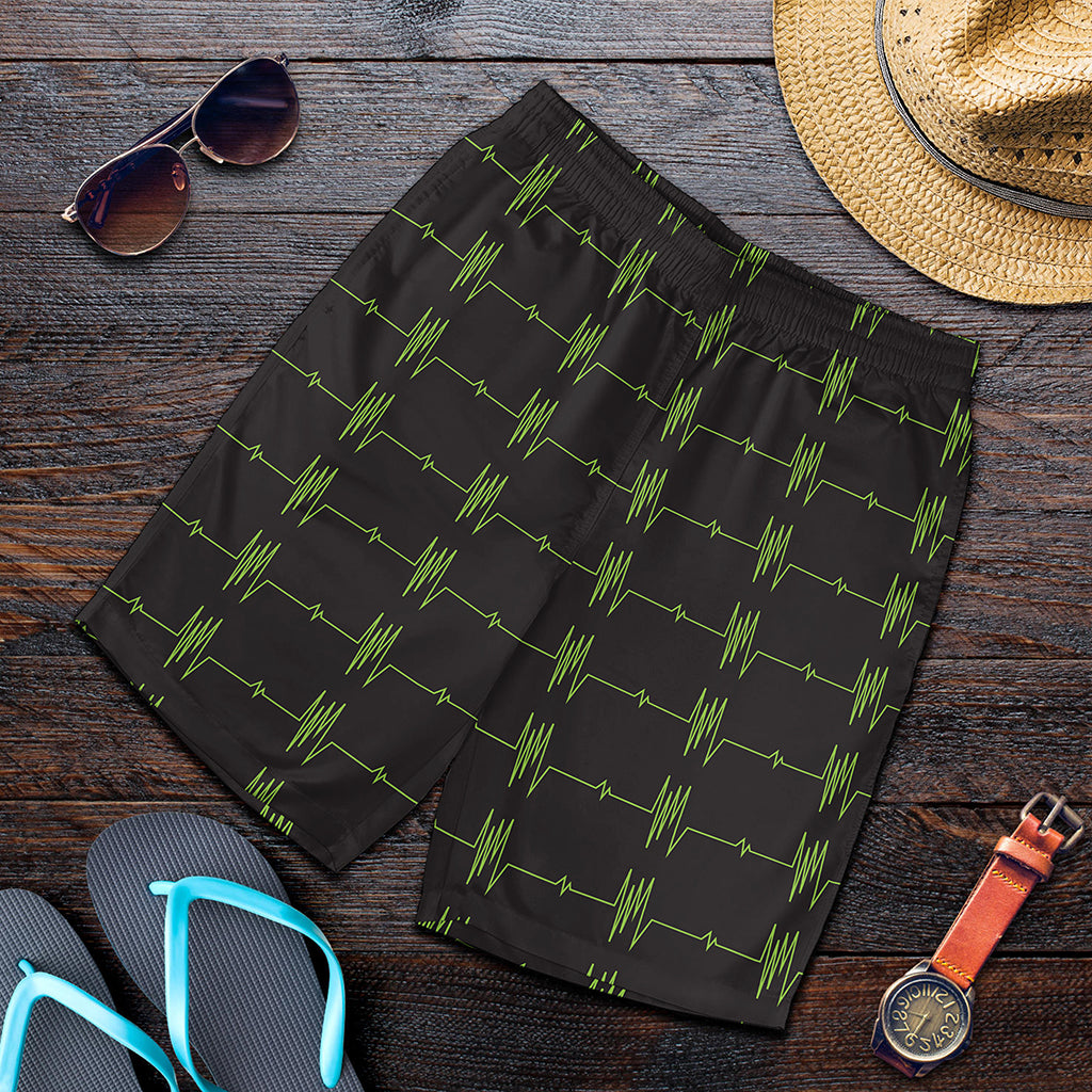 Green Heartbeat Pattern Print Men's Shorts