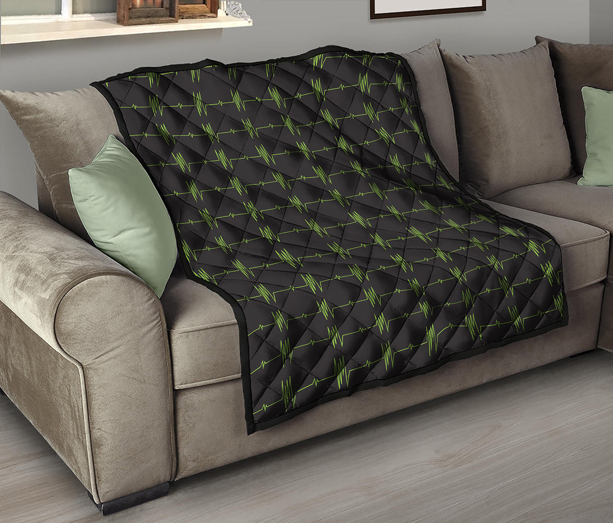 Green Heartbeat Pattern Print Quilt