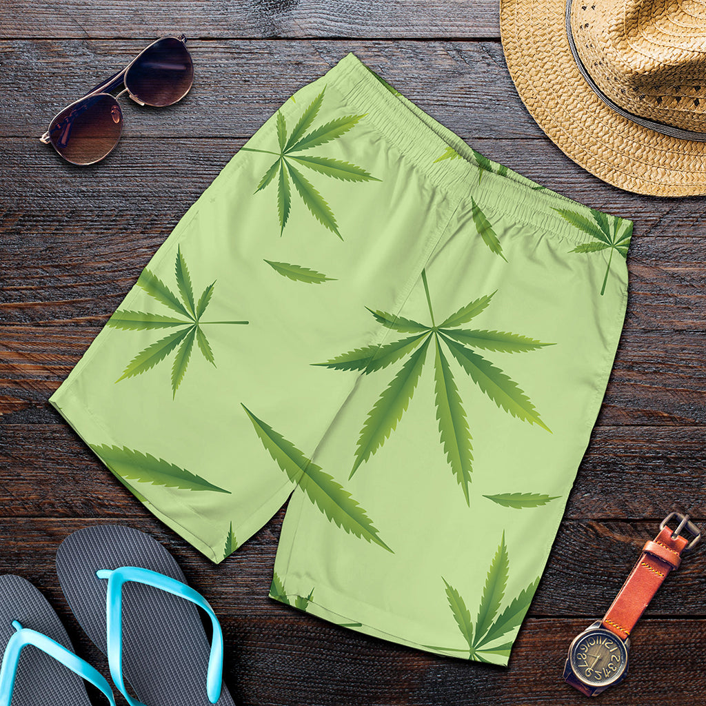 Green Hemp Leaves Pattern Print Men's Shorts