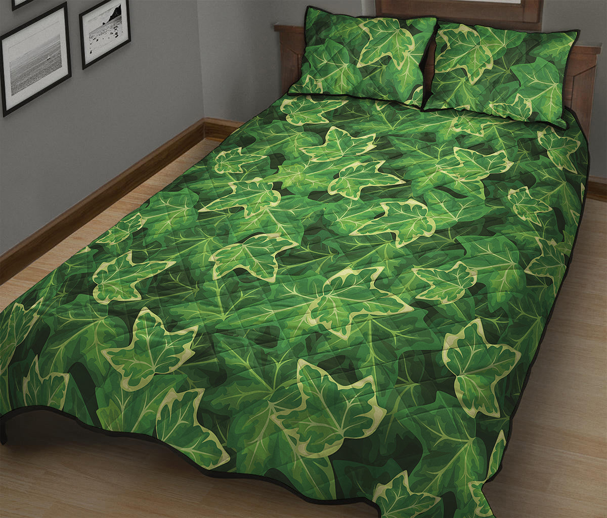 Green Ivy Leaf Pattern Print Quilt Bed Set