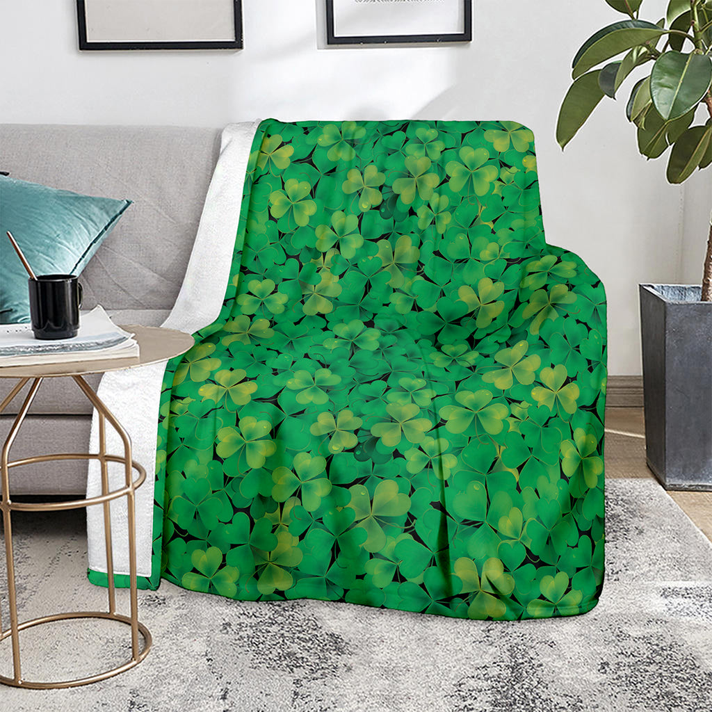 Green Shamrock Leaf Pattern Print Blanket