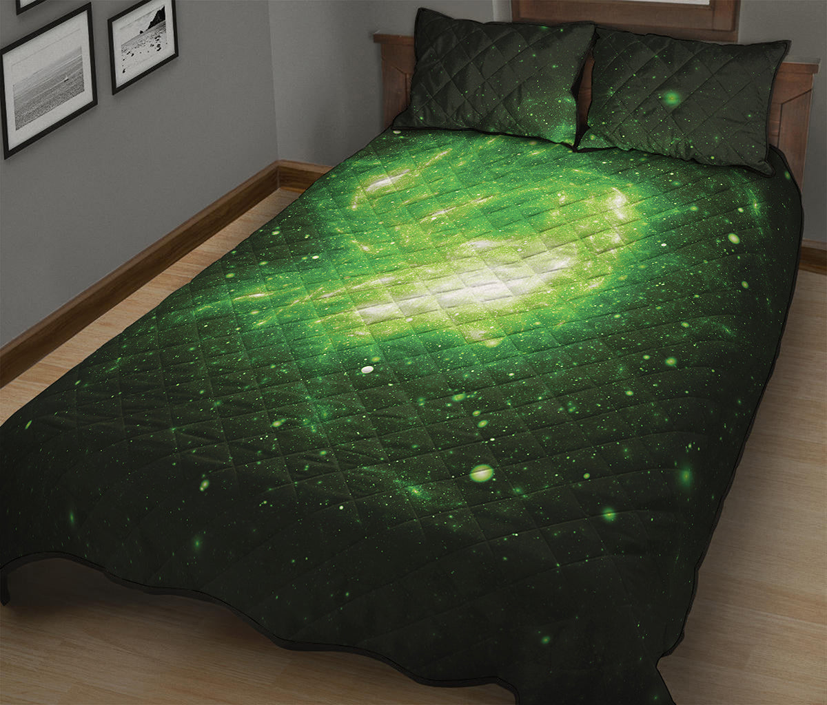 Green Sparkle Galaxy Print Quilt Bed Set