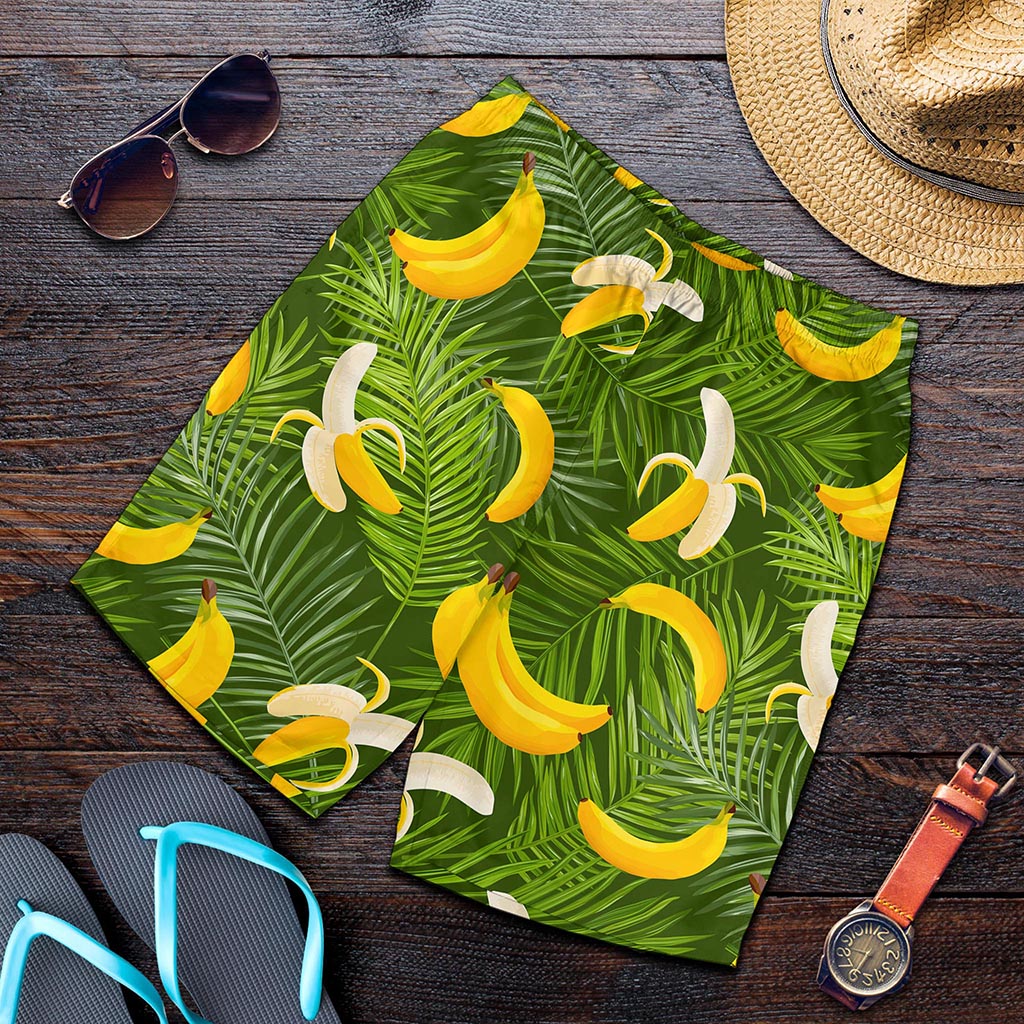 Green Tropical Banana Pattern Print Men's Shorts