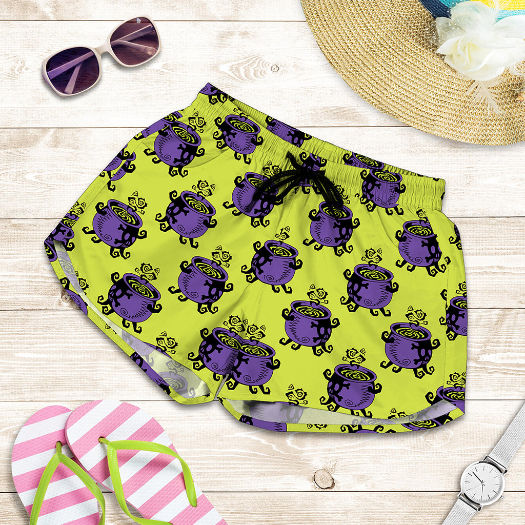 Halloween Witch Cauldron Pattern Print Women's Shorts