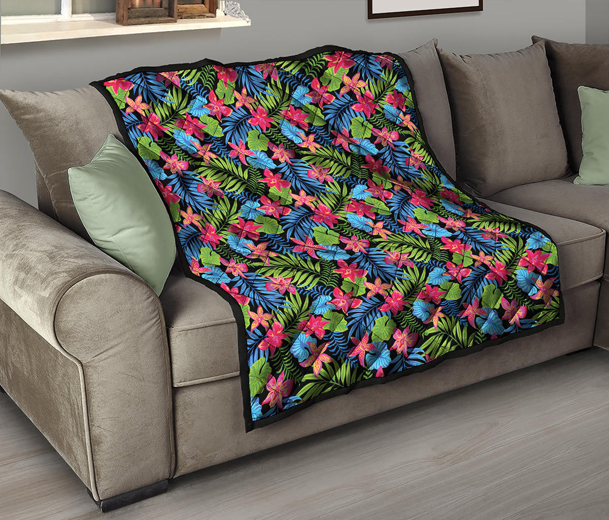 Hawaiian Floral Pattern Print Quilt