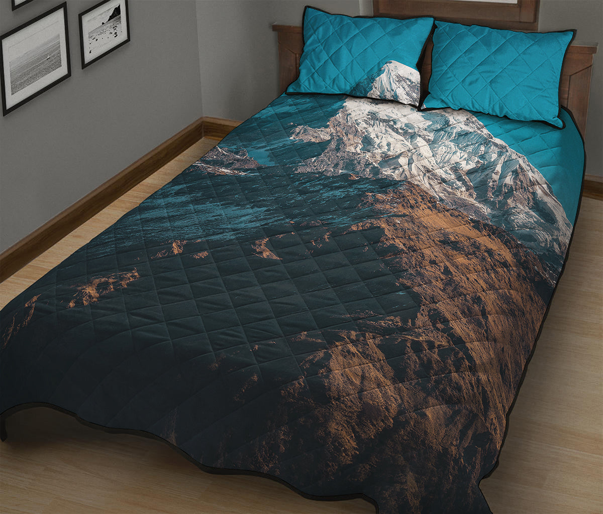 Himalaya Mountain Print Quilt Bed Set