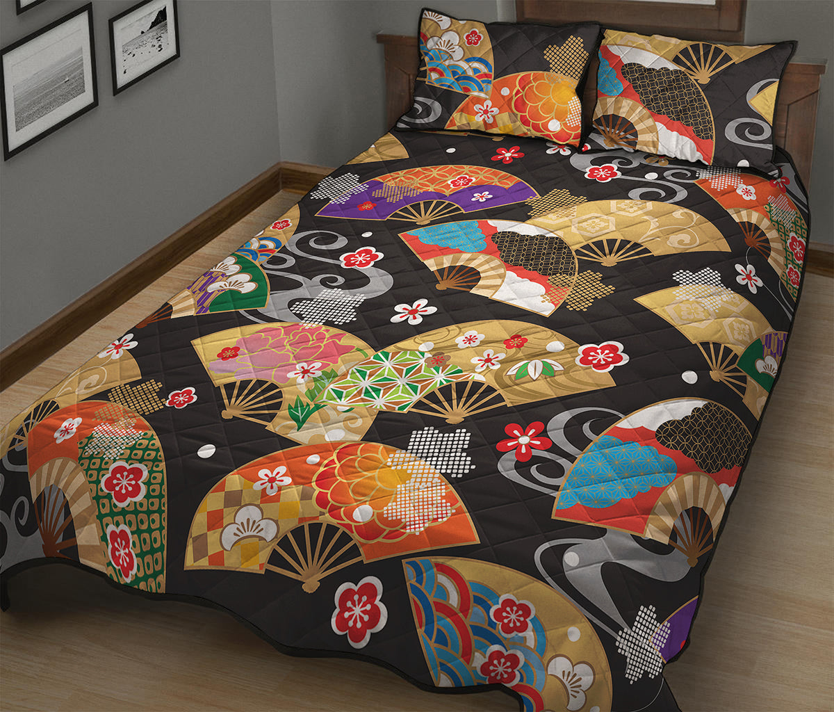 Japanese Hand Fan Pattern Print Quilt Bed Set