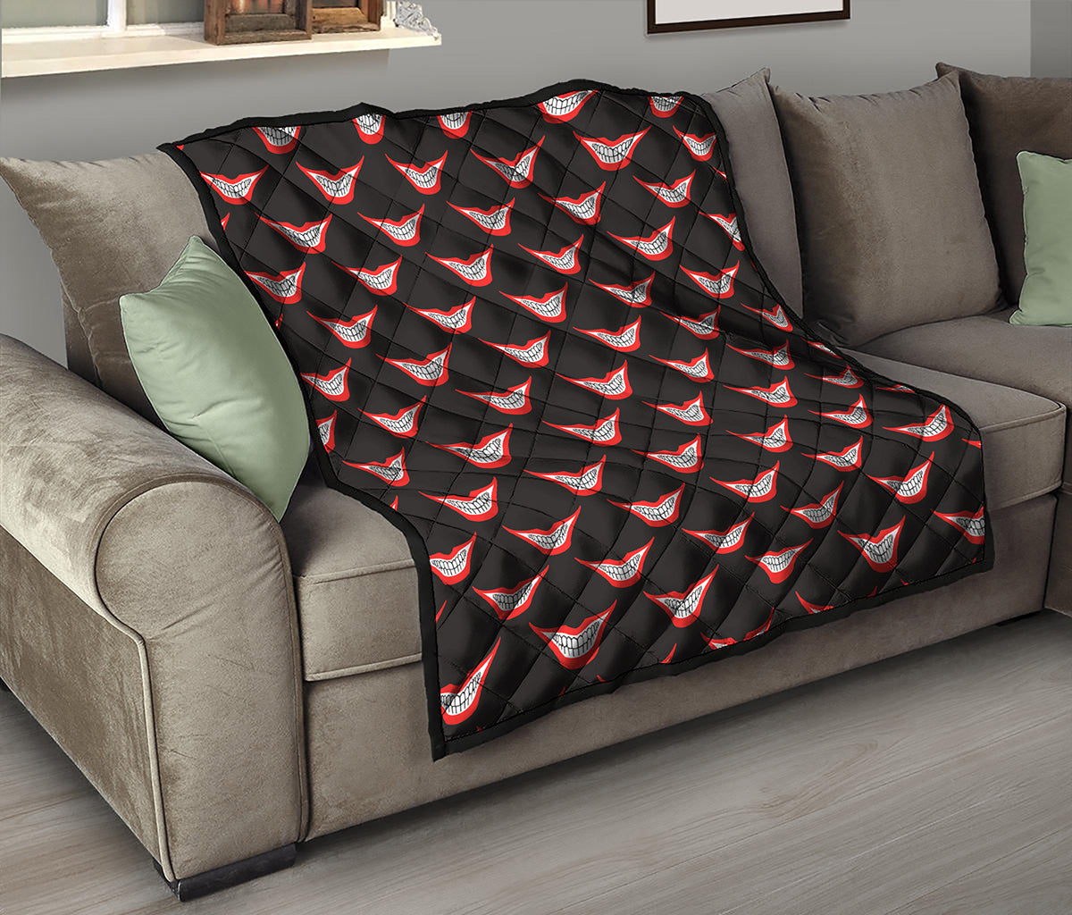 Joker Smile Pattern Print Quilt