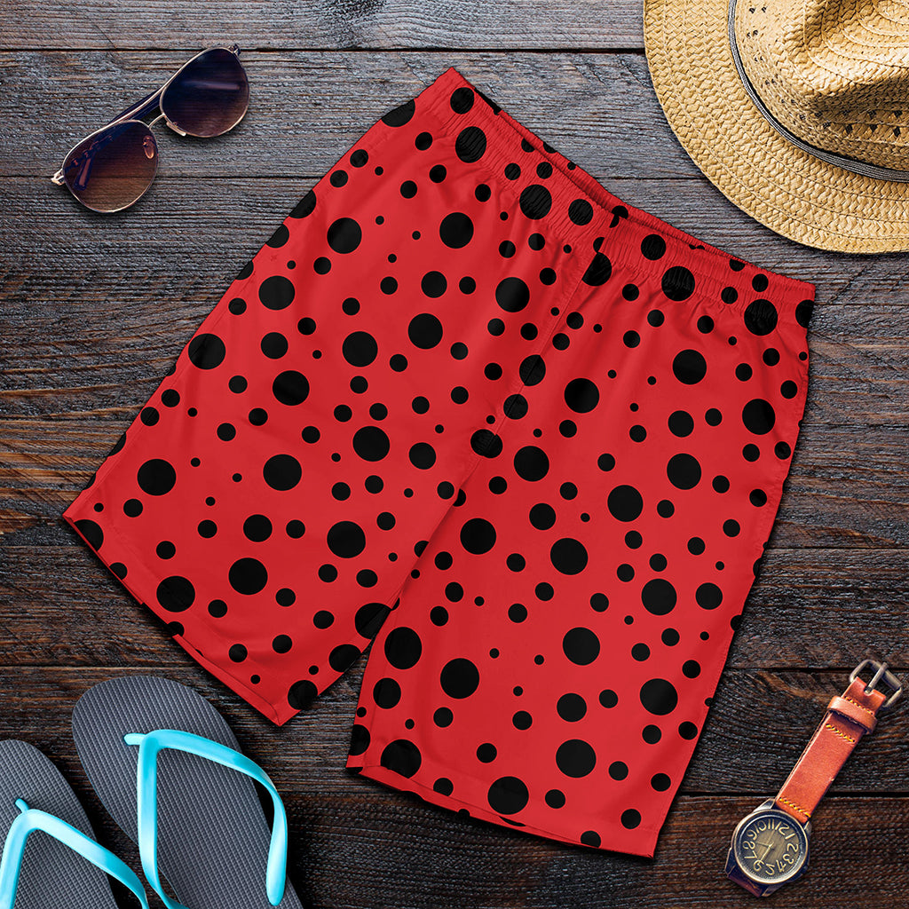 Ladybug Spots Pattern Print Men's Shorts