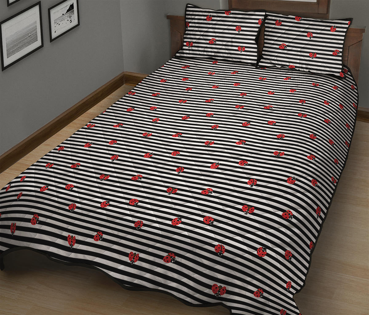 Ladybug Striped Pattern Print Quilt Bed Set