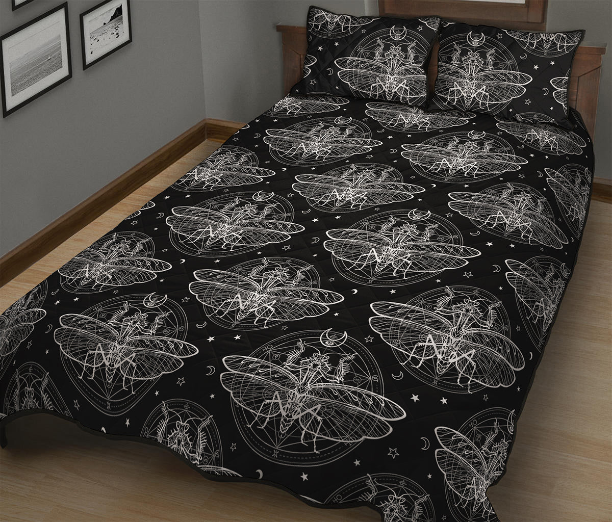 Mantis Spirit Animal Pattern Print Quilt Bed Set