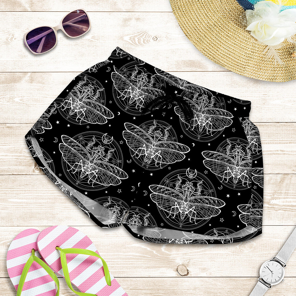 Mantis Spirit Animal Pattern Print Women's Shorts