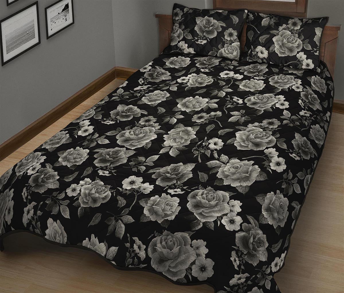 Monochrome Rose Floral Pattern Print Quilt Bed Set