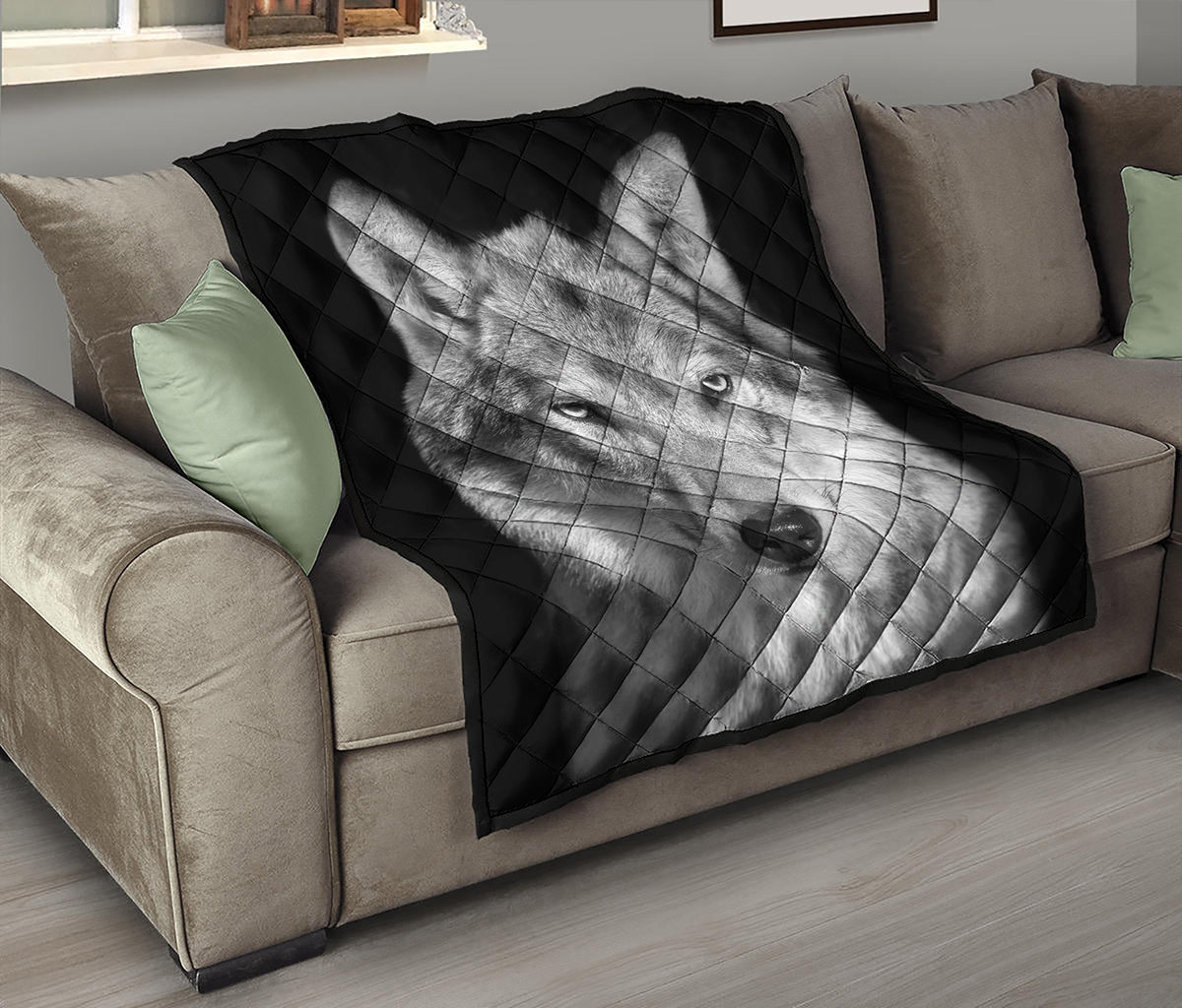 Monochrome Wolf Print Quilt