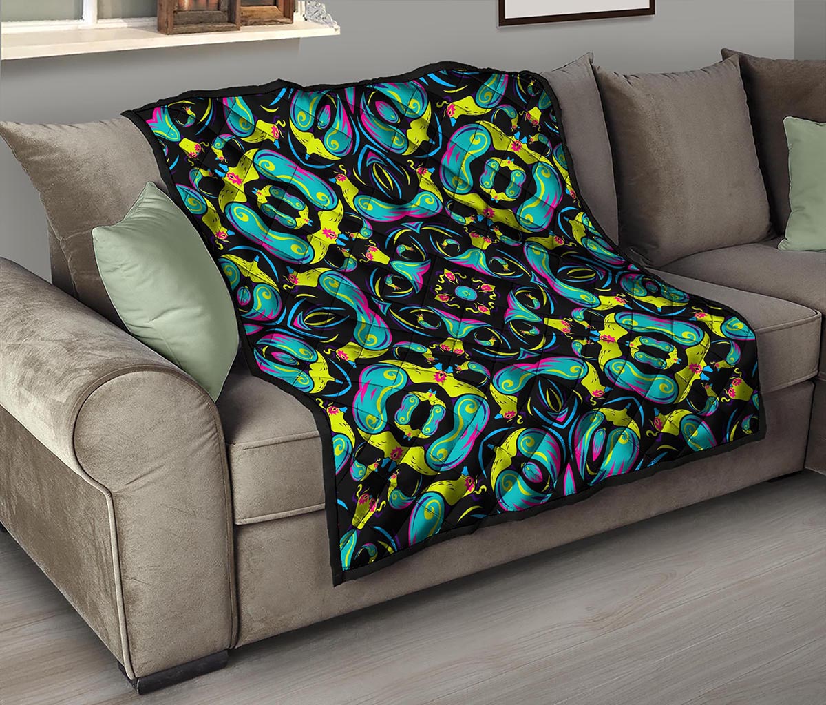 Ornament Psychedelic Trippy Print Quilt