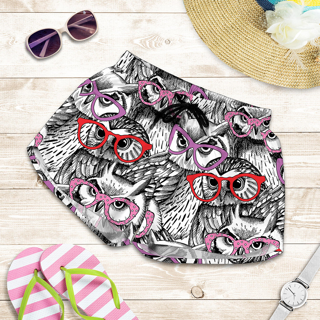 Owl With Glasses Pattern Print Women's Shorts