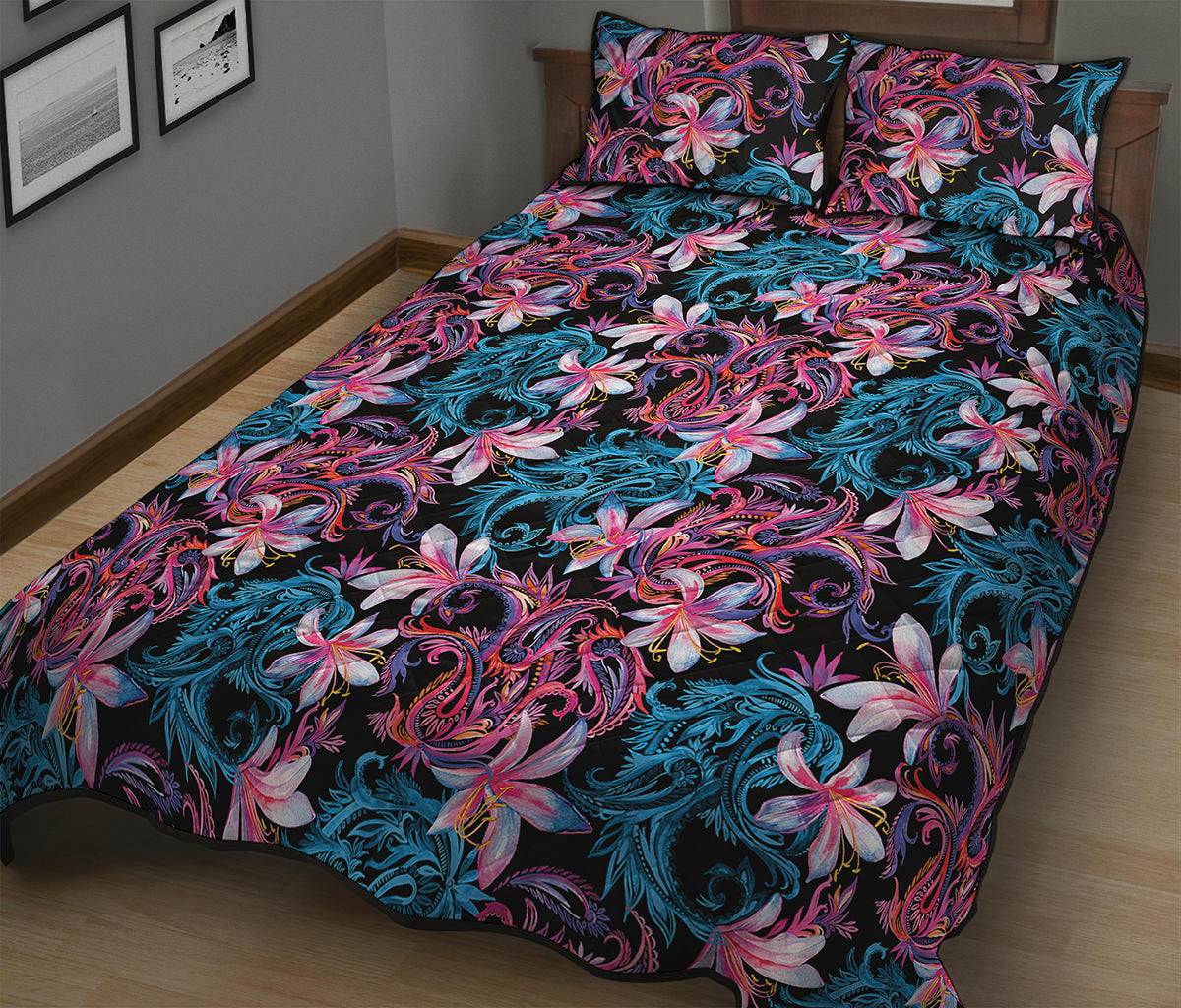 Paisley And Floral Pattern Print Quilt Bed Set