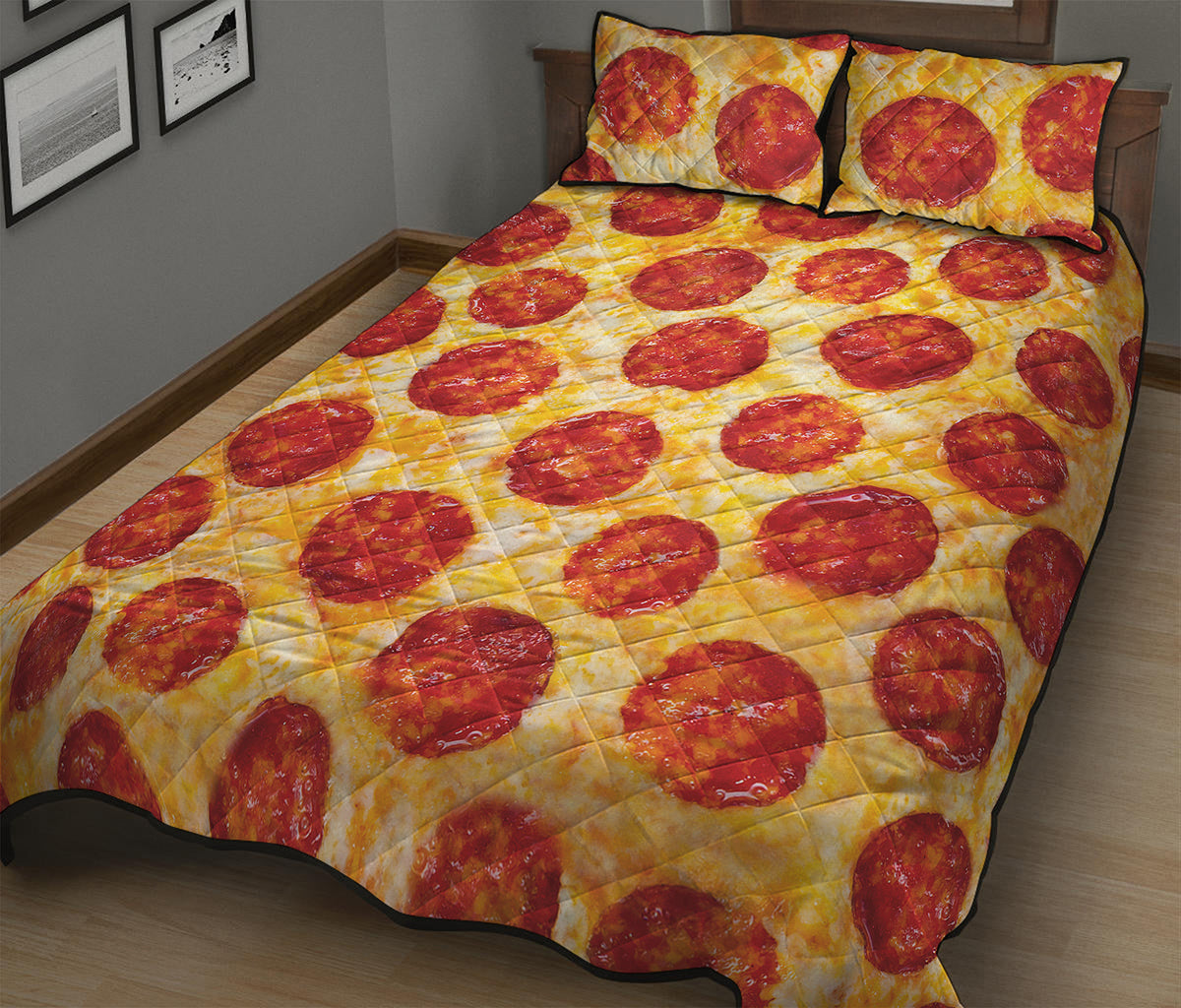 Pepperoni Pizza Print Quilt Bed Set