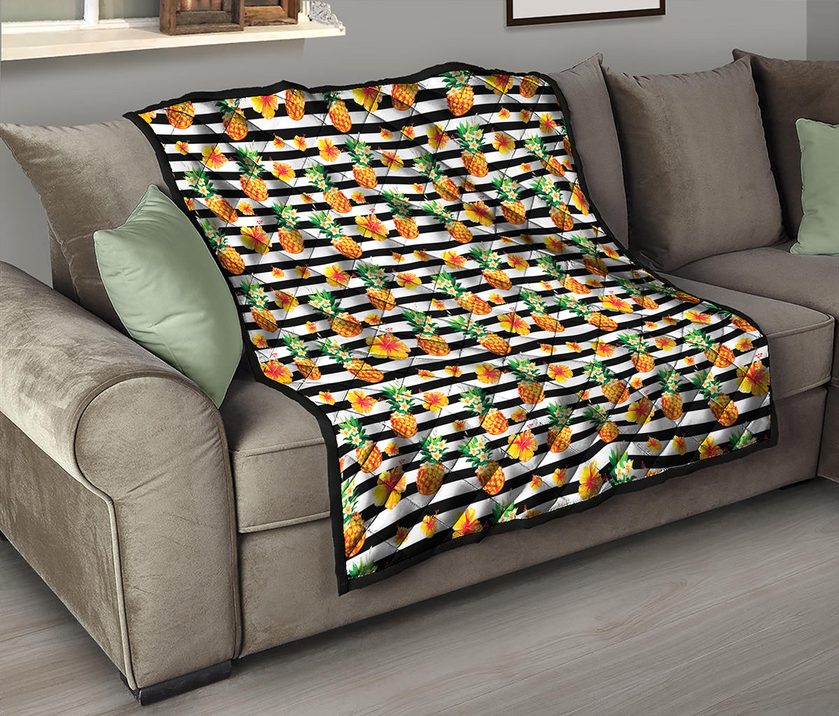 Pineapple And Hibiscus Striped Print Quilt