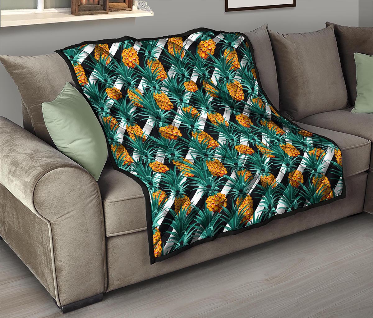 Pineapple Striped Pattern Print Quilt